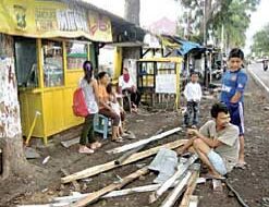 Atap Warung Melayang