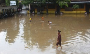 Diguyur Hujan Deras, Pondok Pesantren Darussalam Tergenang