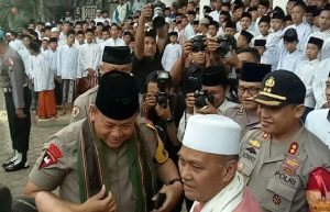 Kunjungi Ponpes Darussalam Blokagung, Kapolda Jatim Minta Santri dan Kiai Tangkal Hoax