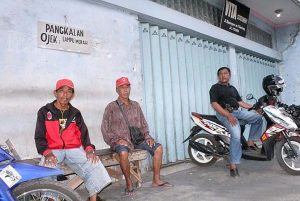 Ojek Online Booming, Begini Nasib Tukang Ojek Pangkalan…