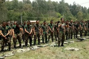 Ratusan Pasukan Elit TNI AD Tetap Jalankan Salat Ditengah Latihan Militer