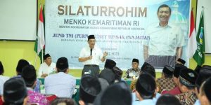 Menko Luhut Semangati Santri Kembangkan Entrepreneurship dengan Teknologi