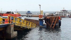 Diterjang Ombak, Dermaga Ponton Pelabuhan Ketapang Ambruk