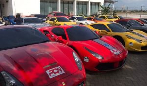 Bos-Bos Pemilik Supercar Gelar Pertemuan di Banyuwangi