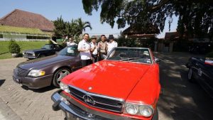 Mercedes Benz SL Club Indonesia Singgah di Banyuwangi