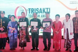 Sukses Kembangkan Pariwisata, Banyuwangi Raih Trisakti Tourism Award