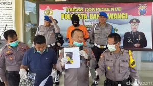 Show off Kissing Video with Underage Girlfriend, Youtubers in Banyuwangi Arrested