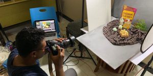 Method 2 Fotografer Banyuwangi Bantu UMKM Agar Bangkit Hadapi Covid-19