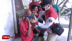 GKNI Banyuwangi Bagikan Seribu Masker ke Warga Terdampak Covid-19