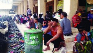 Masjid Diserbu Jamaah Salat Jumat