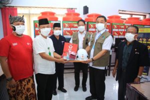 Palang Merah AS Serahkan Bantuan Penanganan Covid-19 untuk Banyuwangi