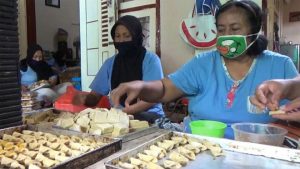 Pengusaha Kue Kering Menjerit, Omzet Merosot 50 Percent