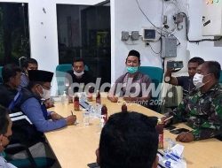 Ratusan Armada AMBI Blokir Jalan, Jalur Banyuwangi-Jember Macet