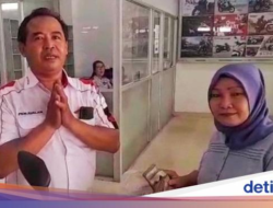 Uang Receh yang Dipakai Pedagang Gorengan Beli Motor Hasil Nabung 4 Tahun