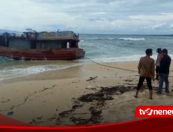 Geger, Kapal Tak Bertuan Terdampar di Perairan Alas Purwo Banyuwangi
