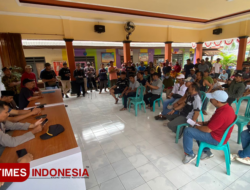 Hundreds of Villagers Demonstration of Gendoh Banyuwangi Village Head