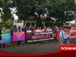 CSOs in Banyuwangi Reject Action on Head of Village 9 Year, Mass Visit Parliament 
