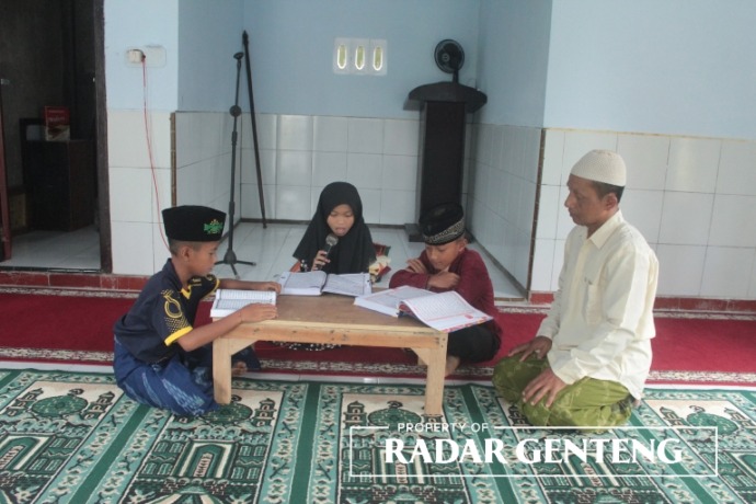 Habis Gerebek Surau, Anak-Anak Semangat Tadarus