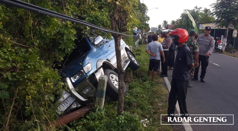 Sopir Mengantuk, Mobil Panther Nyungsep