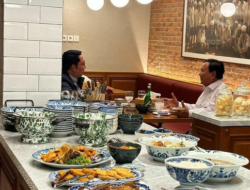 The moment Prabowo had dinner with Ridwan Kamil, Until it can be obtained by Cilok