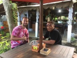 Unique Story: The Head of the Hamlet is Good at English Thanks to the Experience of a Tour Guide in Bali