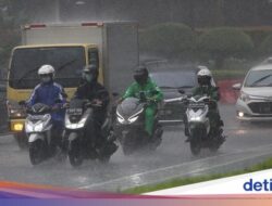 Cuaca Jawa Timur Rabu 24 Januari 2024, 11 Daerah Hujan Petir