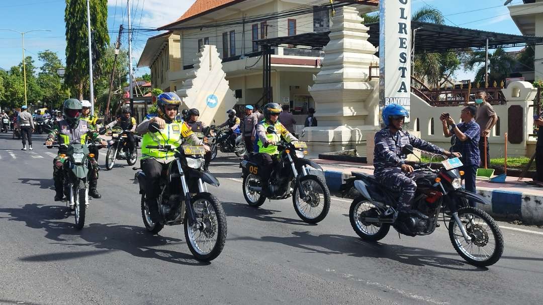 tni-polri-banyuwangi-patroli-bareng,-jamin-keamanan-pemilu-2024