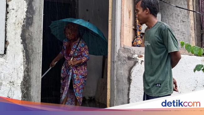 Kisah Ulfa Terkunci di Kamar Saat Angin Kencang Menerjang Rumahnya