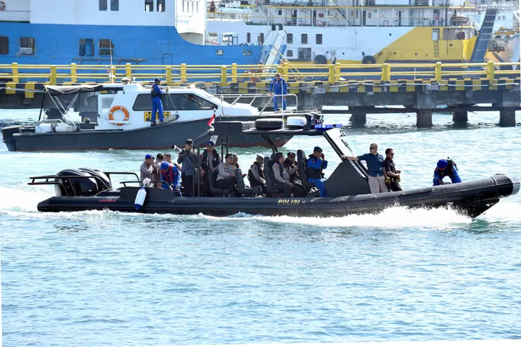 long-weekend,-4-kapal-polisi-patroli-10-pelabuhan-di-banyuwangi:-1-pelabuhan-di-situbondo