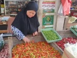 Hujan Pengaruhi Harga Cabai di Pasar Genteng Banyuwangi, Harga Naik Tipis: Bawang Merah Malah Turun