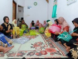 Desa di Banyuwangi Berdayakan Mantan Pekerja Migran, Dilatih Membuat Tas hingga Olah Makanan – Tribunjatim.com