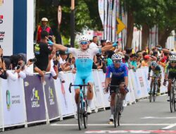 Fierce battle, Australian Racer Defends Ijen Jersey Stage 2 Tour de Banyuwangi Ijen