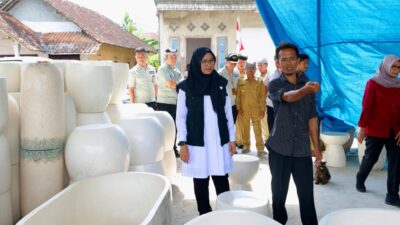 di-desa-banyuwangi-ada-rumah-produksi-furnitur-dari-limbah-plastik-berkualitas-ekspor