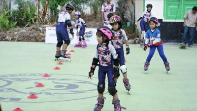 bupati-ipuk-dukung-pengembangan-olahraga-sepatu-roda-di-banyuwangi:-anak-anak-menjadi-sehat-–-tribunjatim.com