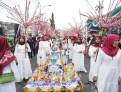 Observing the Commemoration of the Prophet Muhammad's Birthday with the Endhog-endhogan Tradition in Banyuwangi, Lively – Tribunjatim.com