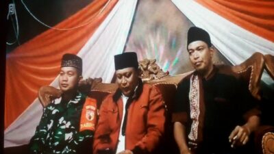 babinsa-kalibarukulon-ramil-0825/5-hadiri-acara-maulid-baginda-nabi-muhammad-sallallahu-alaihi-wassalam-1446-h-di-dusun-krajan-rw-04.