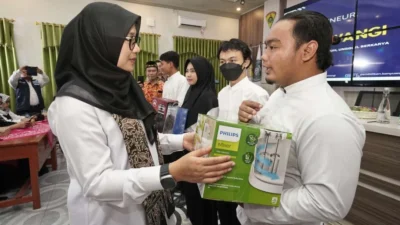 banyuwangi-regency-government-provides-business-tools-assistance-for-vocational-school-graduates