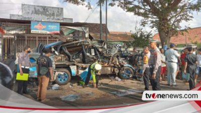 4-penumpang-travel-tewas,-kecelakaan-maut-2-elf-vs-1-towing-di-jalur-pantura-banyuwangi