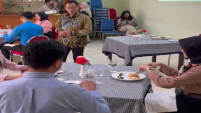 table-manner-dorong-duta-vokasi-sebagai-duta-etika-berkuliner-bangsa