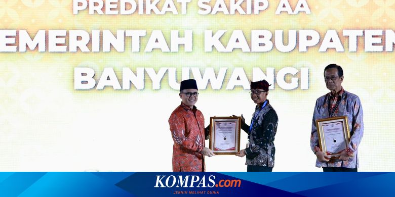 banyuwangi-jadi-kabupaten-pertama-yang-raih-predikat-aa-sakip-di-indonesia