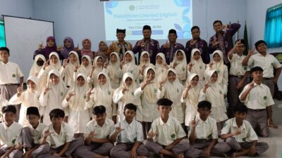 pelatihan-literasi-digital-bekali-murid-mtsn-6-banyuwangi-bisa-menulis-berita