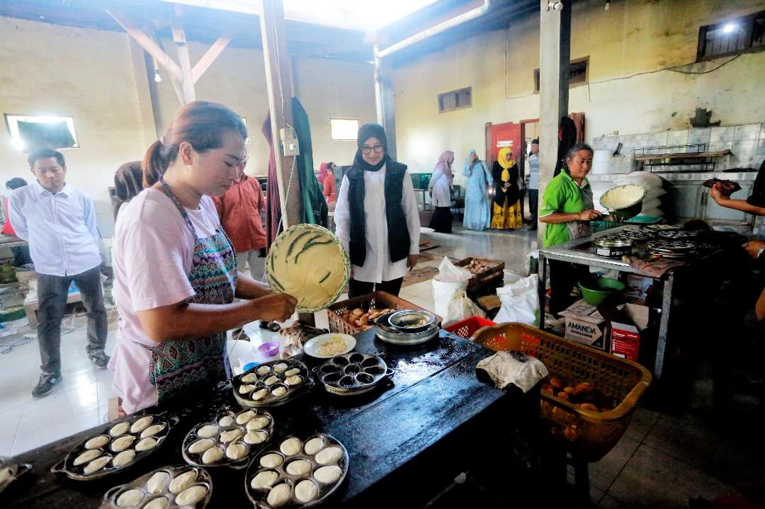 pilkada-banyuwangi,-ipuk-janji-dukung-umkm-naik-kelas