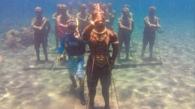 sensasi-diorama-bawah-laut-majapahit’s-warrior-underwater,-jadi-tambahan-destinasi-di-banyuwangi-–-tribunjatim.com