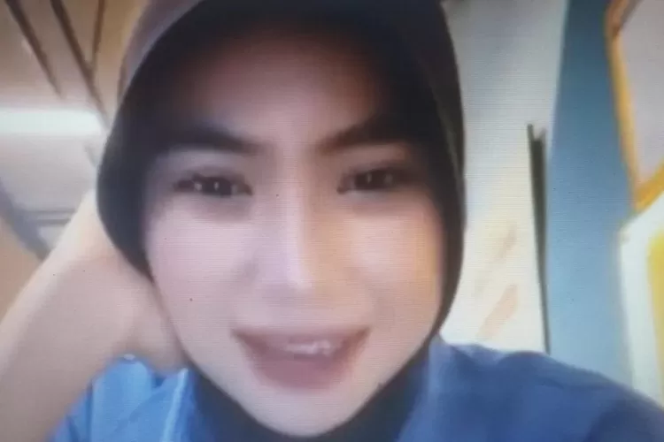 link-video-6-menit-40-detiknya-viral,-ternyata-ini-profesi-aslinya-zahra-seafood-bakaran,-nitizen:-gak-nyangka-zahra-sejago-itu-guys