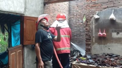 ditinggal-rewang,-dapur-rumah-terbakar-di-gambiran-banyuwangi