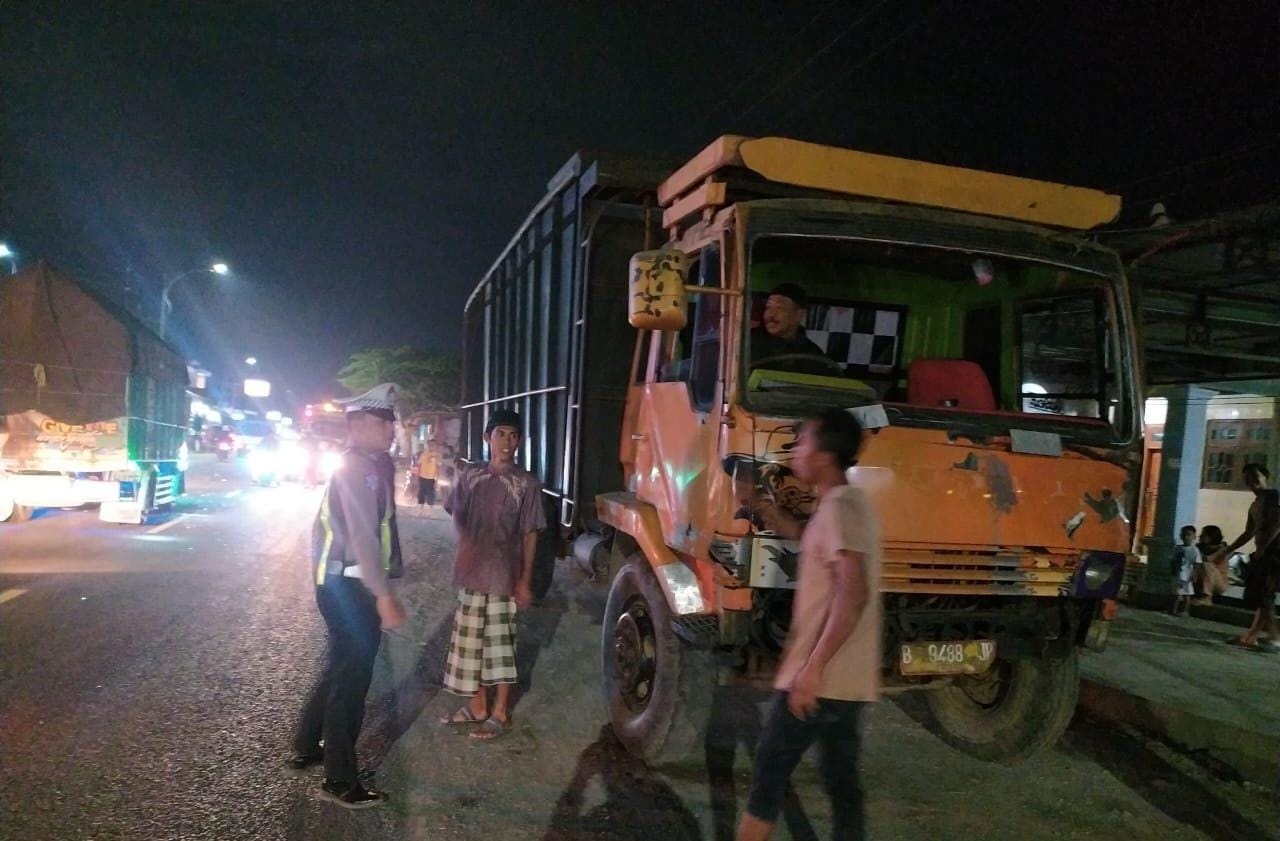 kecelakaan-truk-di-depan-spbu-kalibaru,-tidak-ada-korban-jiwa