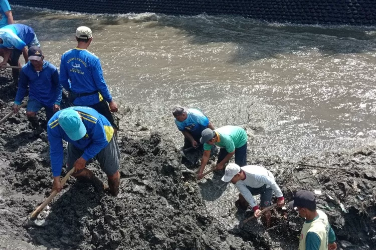 giliran-dam-karangdoro-dikeringkan-yang-berlangsung-selama-15-hari-dalam-setahun